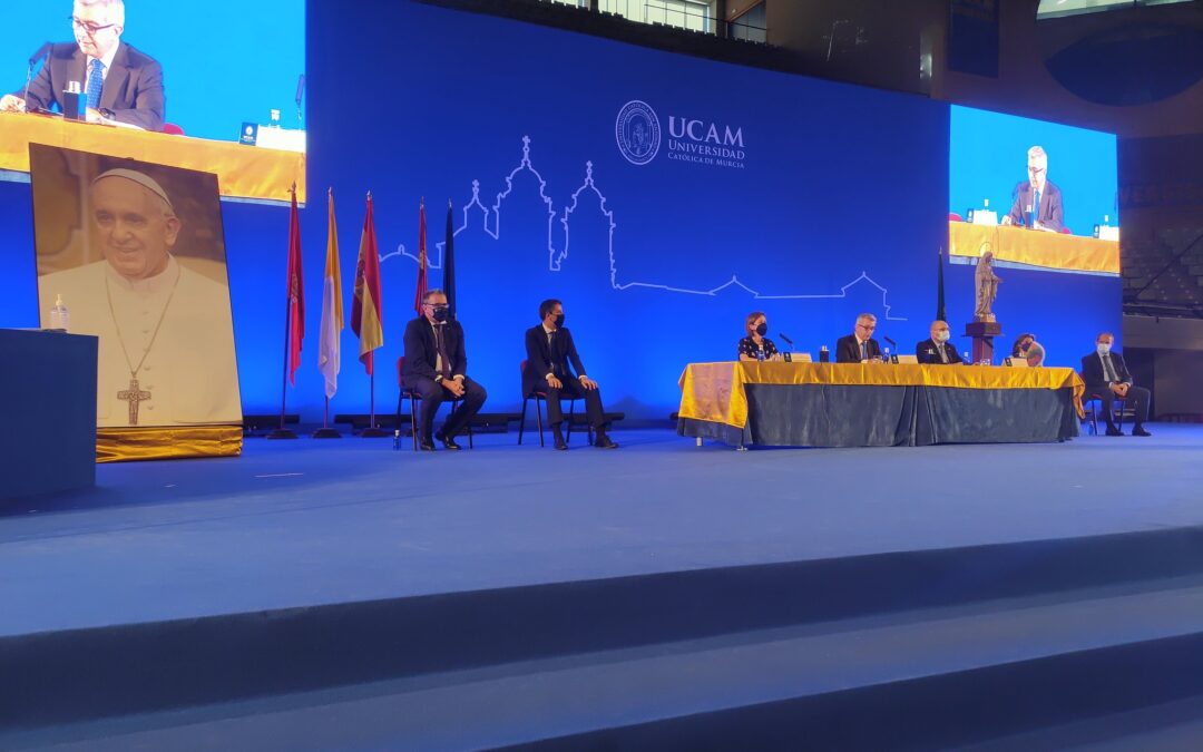 graduacion UCAM FP mesa